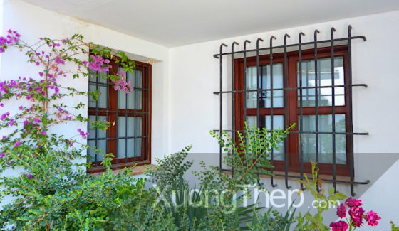 Mẫu song sắt cửa sổ đơn giản có độ bền cao