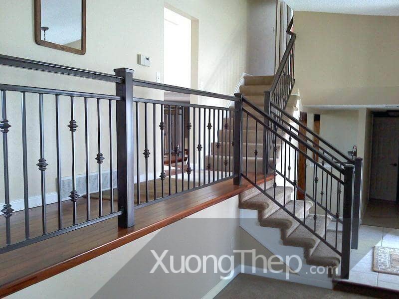 thi-cong-cong-lan-can-cau-thang-sat